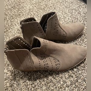 Francesca’s booties